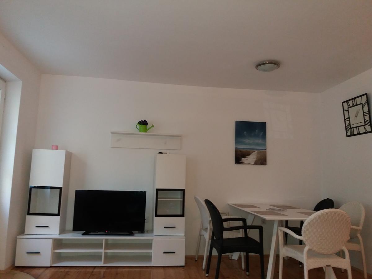 Apartman Marina Krvavica Exteriör bild