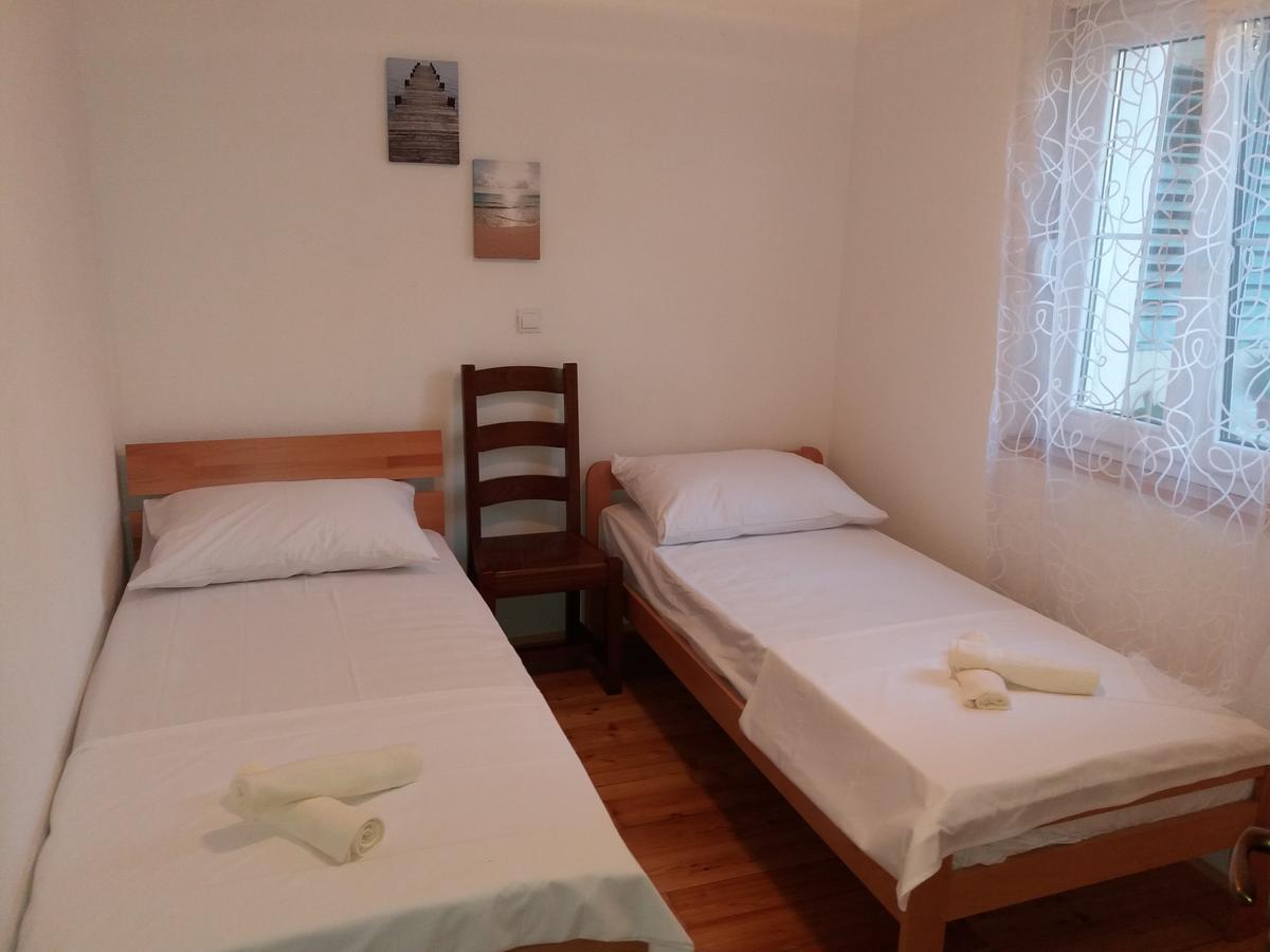 Apartman Marina Krvavica Exteriör bild
